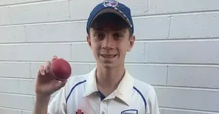 ক্রিকেট বলের আঘাতে অস্ট্রেলিয়ান কিশোর ক্রিকেটারের মৃত্যু